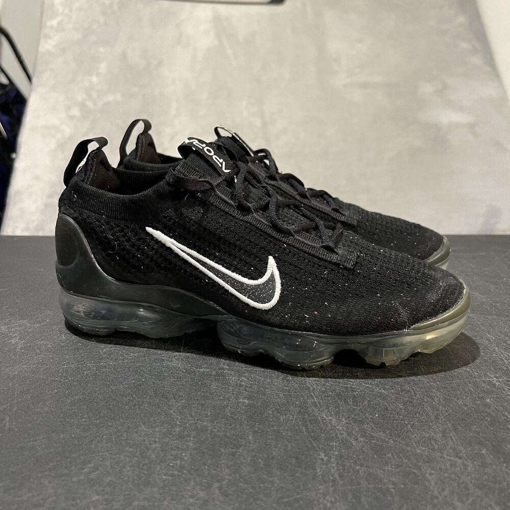 Nike Air VaporMax 2021 Flyknit Shoes Womens 9.5 Black Sneakers DC4112-002